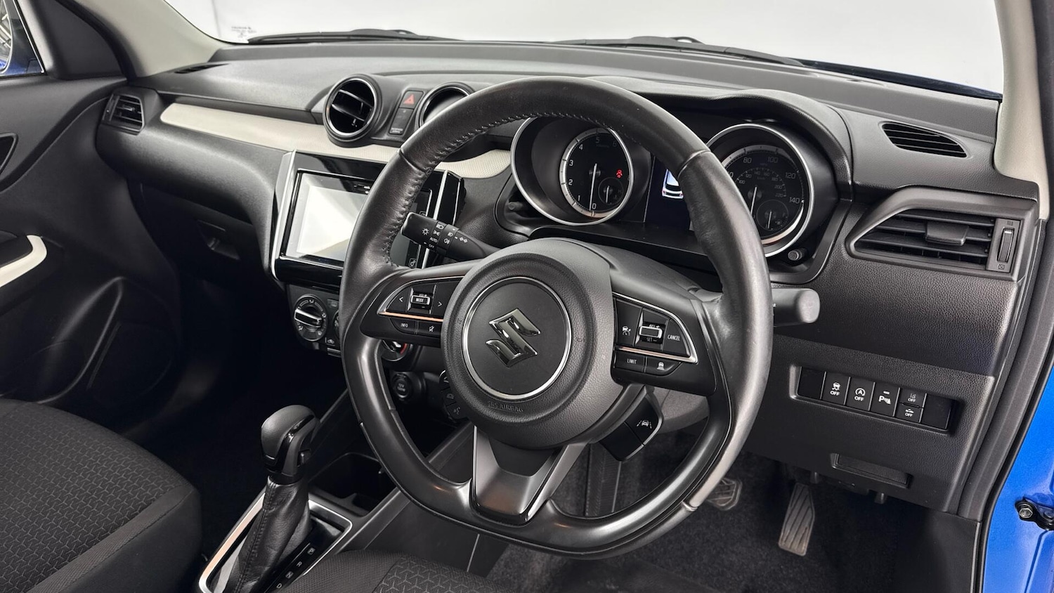 Used Suzuki Swift 2023 for sale - 78034611: Photo 10