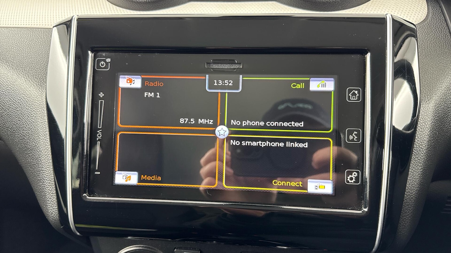 Used Suzuki Swift 2023 for sale - 78034611: Photo 12