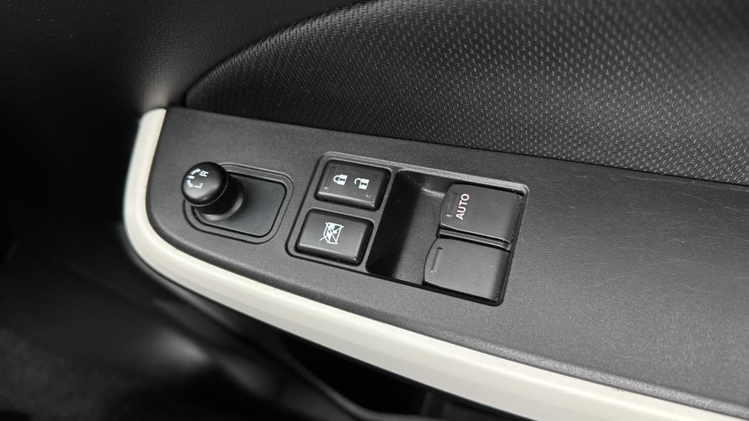 Used Suzuki Swift 2023 for sale - 78034611: Photo 23