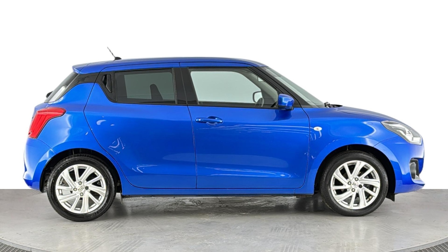 Used Suzuki Swift 2023 for sale - 78034611: Photo 3
