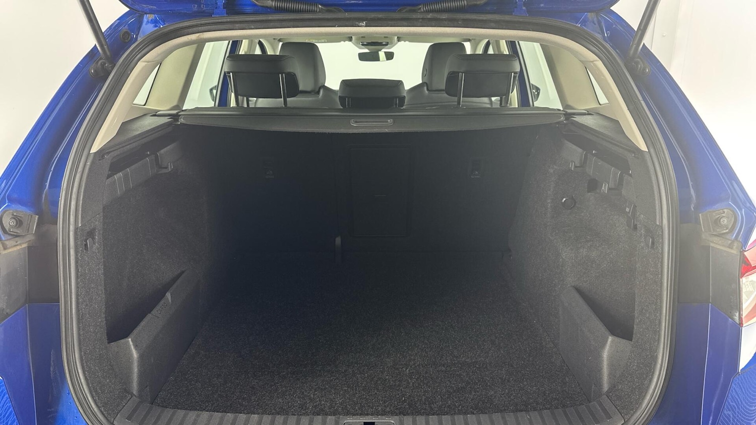 Used Skoda Enyaq 2023 for sale - 77575350: Photo 15