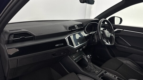Used Audi Q3 2021 for sale - 75999358: Photo 45