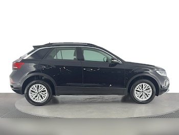 Used Volkswagen T-Roc 2023 for sale - 76144460: Photo 3