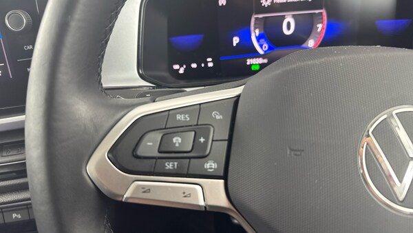 Used Volkswagen T-Roc 2023 for sale - 76144460: Photo 58