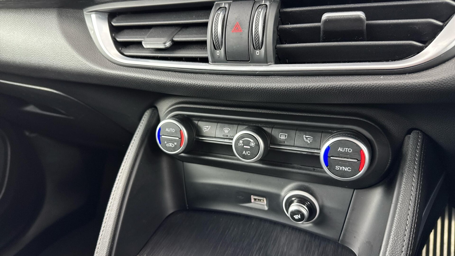 Used Alfa Romeo Stelvio 2020 for sale - 78185104: Photo 29