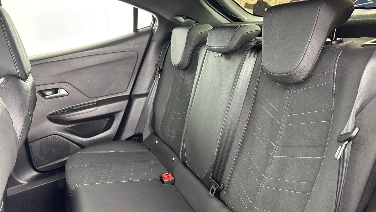 Used Vauxhall Mokka Electric 2025 for sale - 77586330: Photo 14