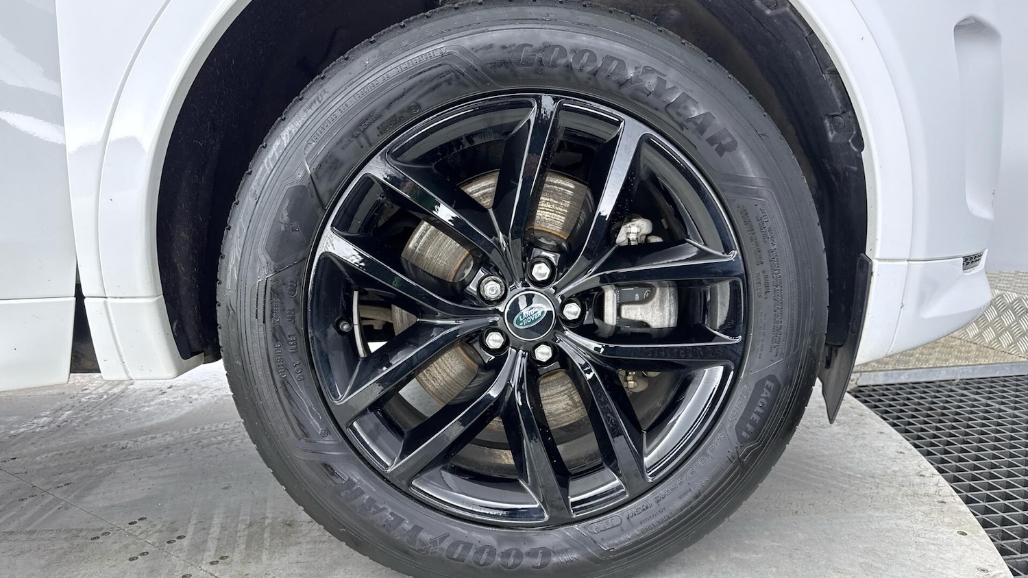 Used Land Rover Discovery Sport for sale - 77809013: Photo 17