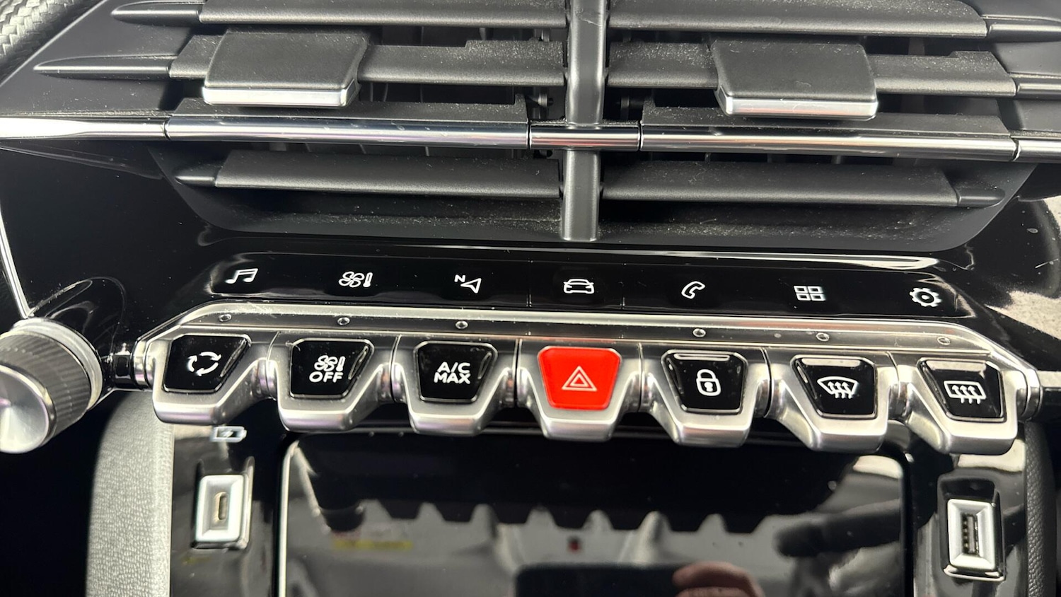 Used Peugeot 2008 2021 for sale - 77969898: Photo 20