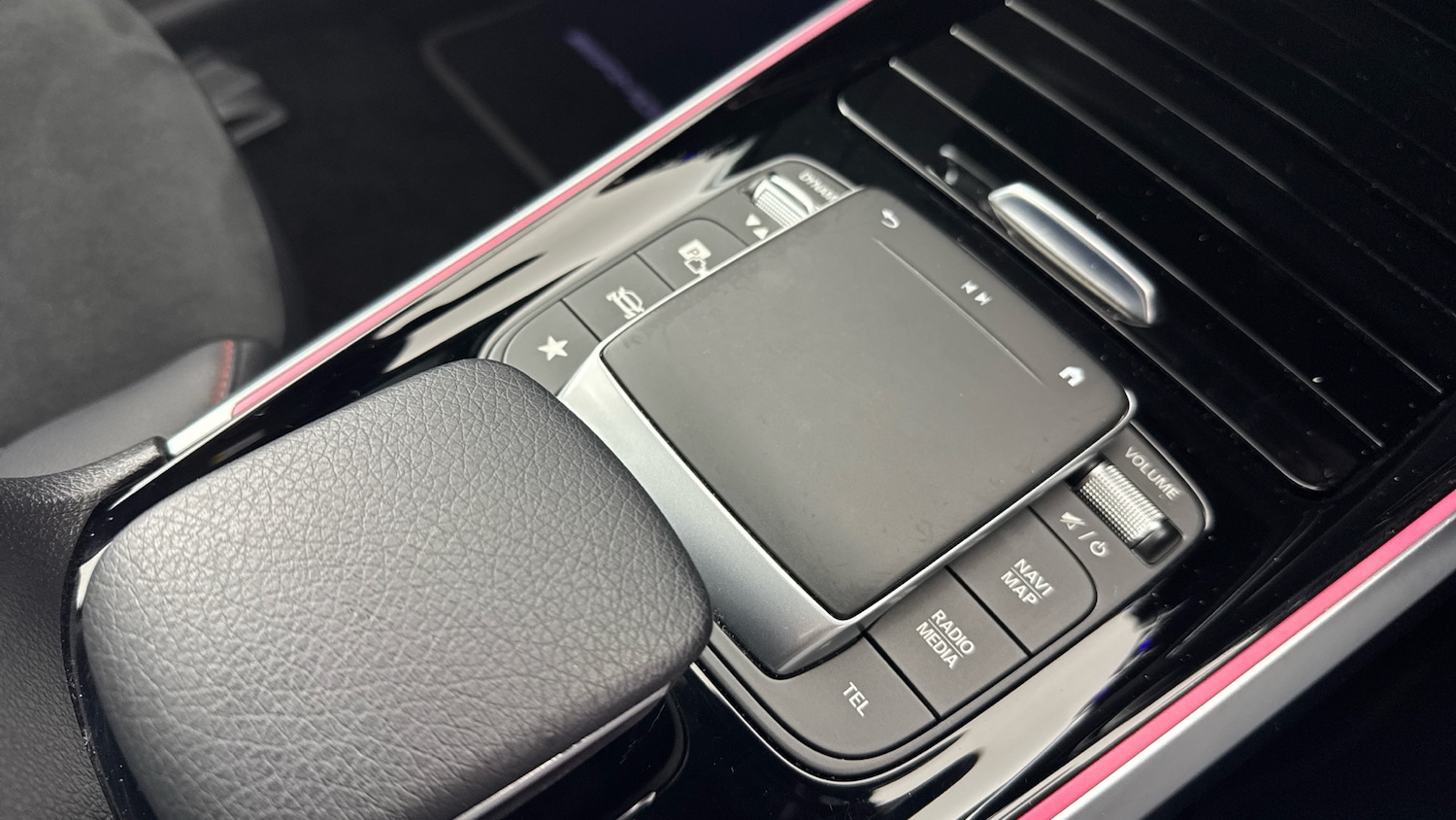 Used Mercedes-Benz EQB 2022 for sale - 76082084: Photo 21