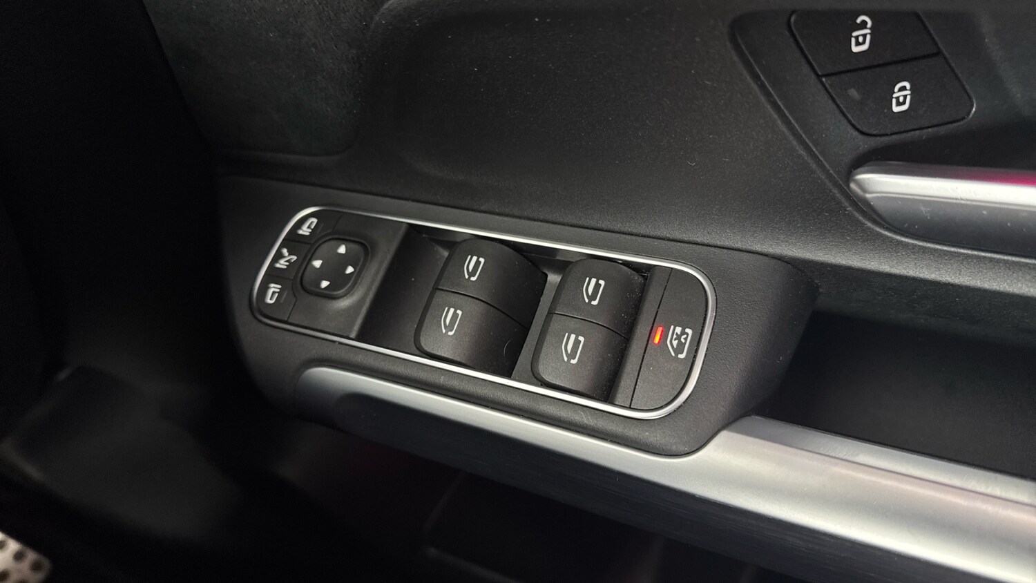 Used Mercedes-Benz EQB 2022 for sale - 76082084: Photo 24
