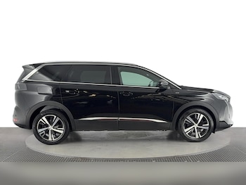 Used Peugeot 5008 2023 for sale - 75772020: Photo