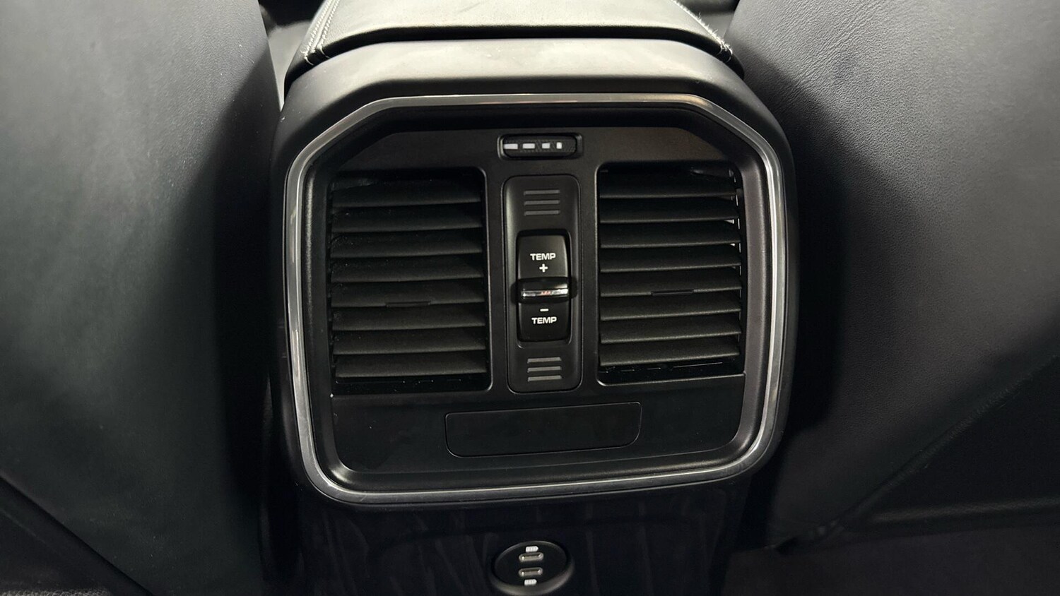 Used Porsche Macan 2023 for sale - 78099816: Photo 16