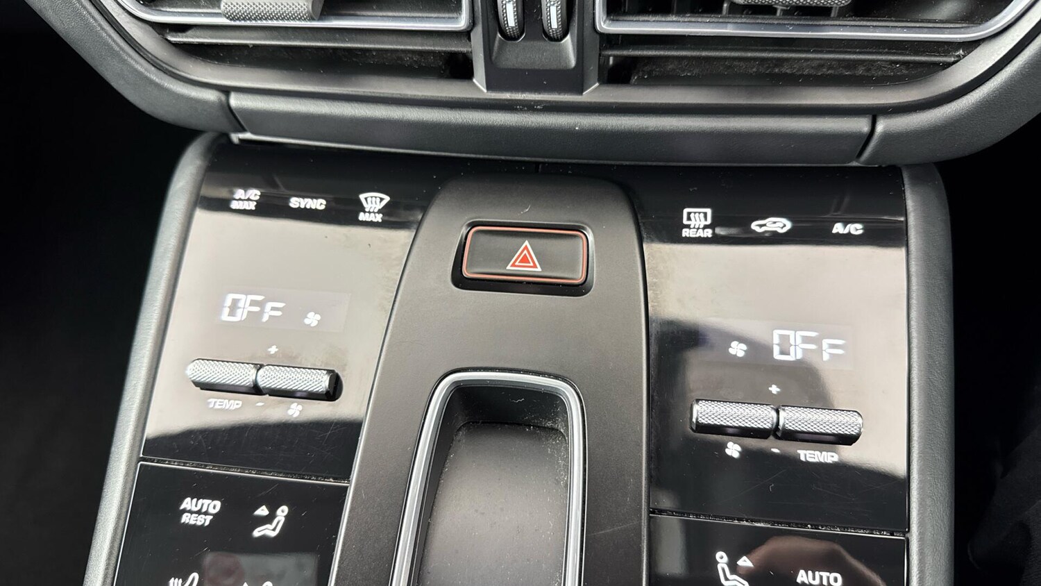 Used Porsche Macan 2023 for sale - 78099816: Photo 33