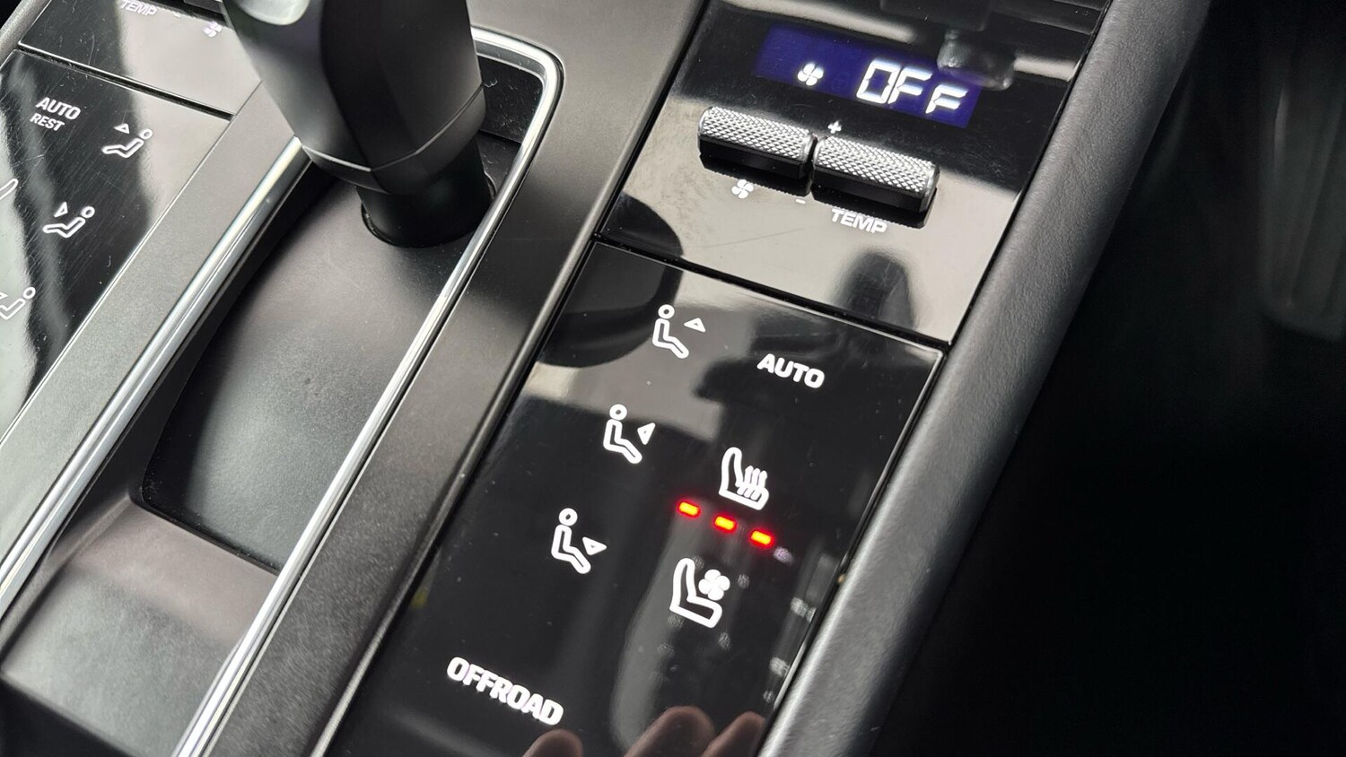 Used Porsche Macan 2023 for sale - 78099816: Photo 34