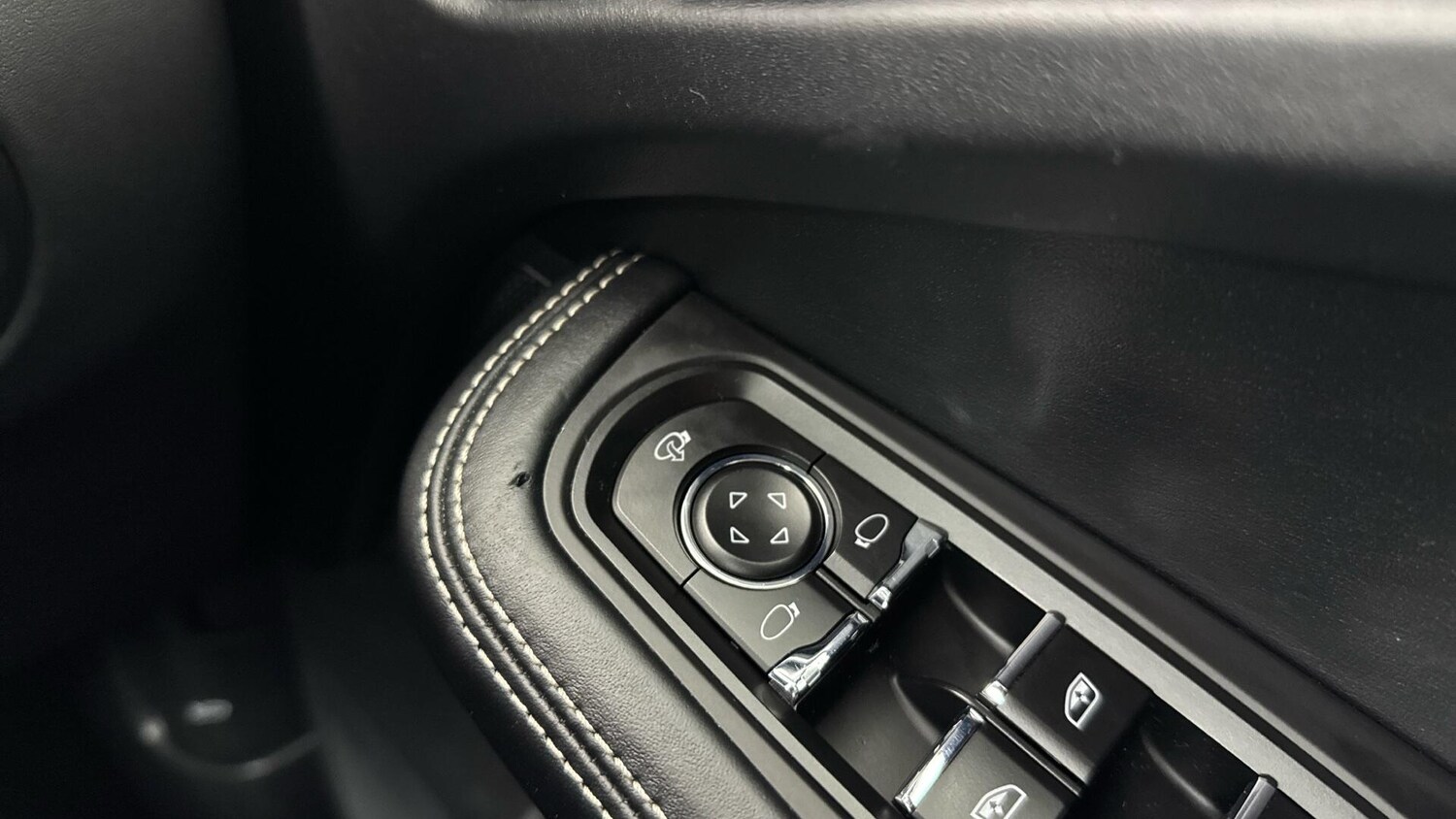 Used Porsche Macan 2023 for sale - 78099816: Photo 39