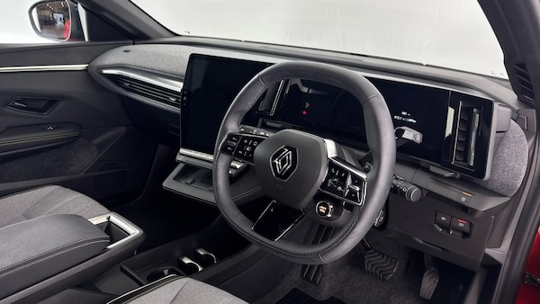 Used Renault Megane 2025 for sale - 76040339: Photo 9