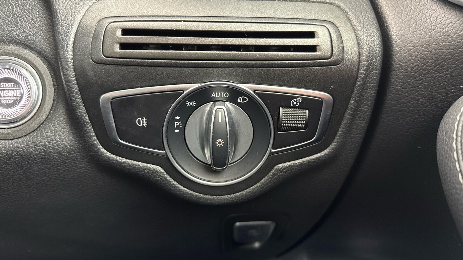 Used Mercedes-Benz GLC for sale - 77882110: Photo 24