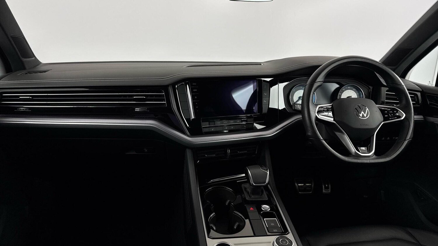 Used Volkswagen Touareg 2023 for sale - 77970637: Photo 11