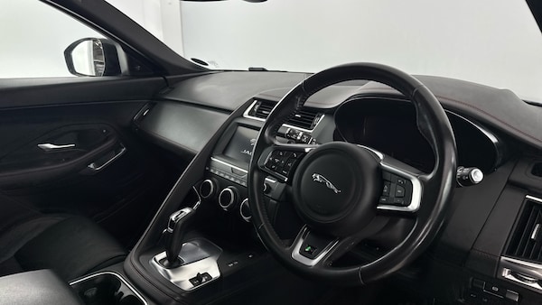 Used Jaguar E-Pace 2019 for sale - 76207548: Photo 44