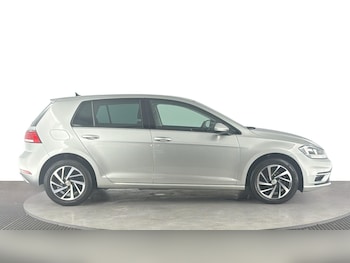 Used Volkswagen Golf 2019 for sale - 78676388: Photo