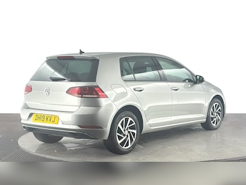 Used Volkswagen Golf 2019 for sale - 78676388: Photo