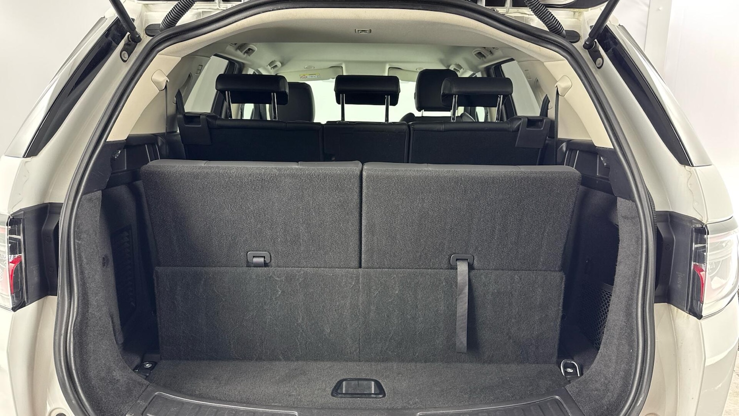 Used Land Rover Discovery Sport 2021 for sale - 78127988: Photo 15