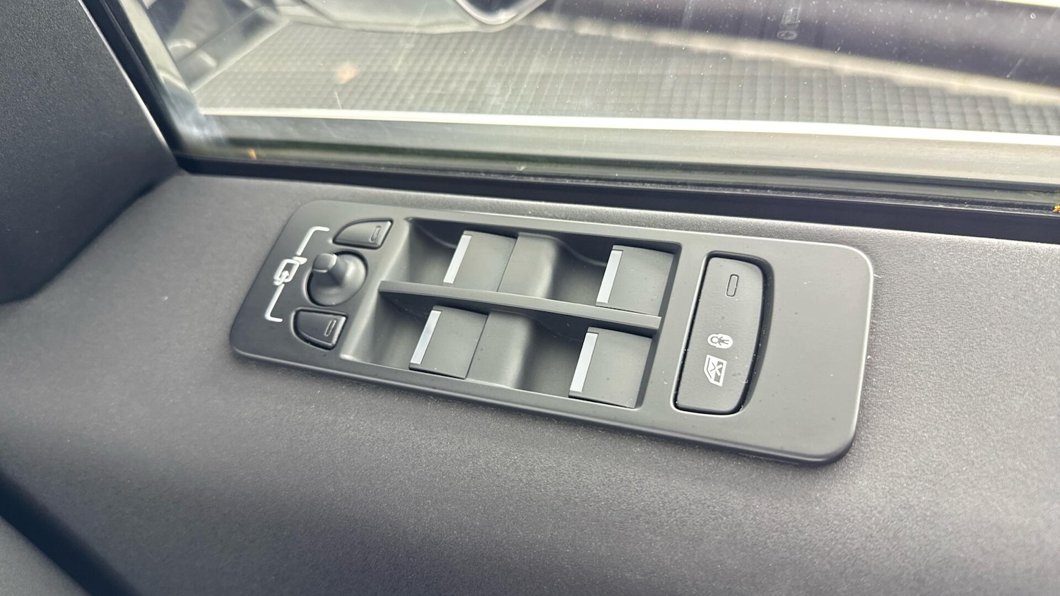 Used Land Rover Discovery Sport 2021 for sale - 78127988: Photo 23