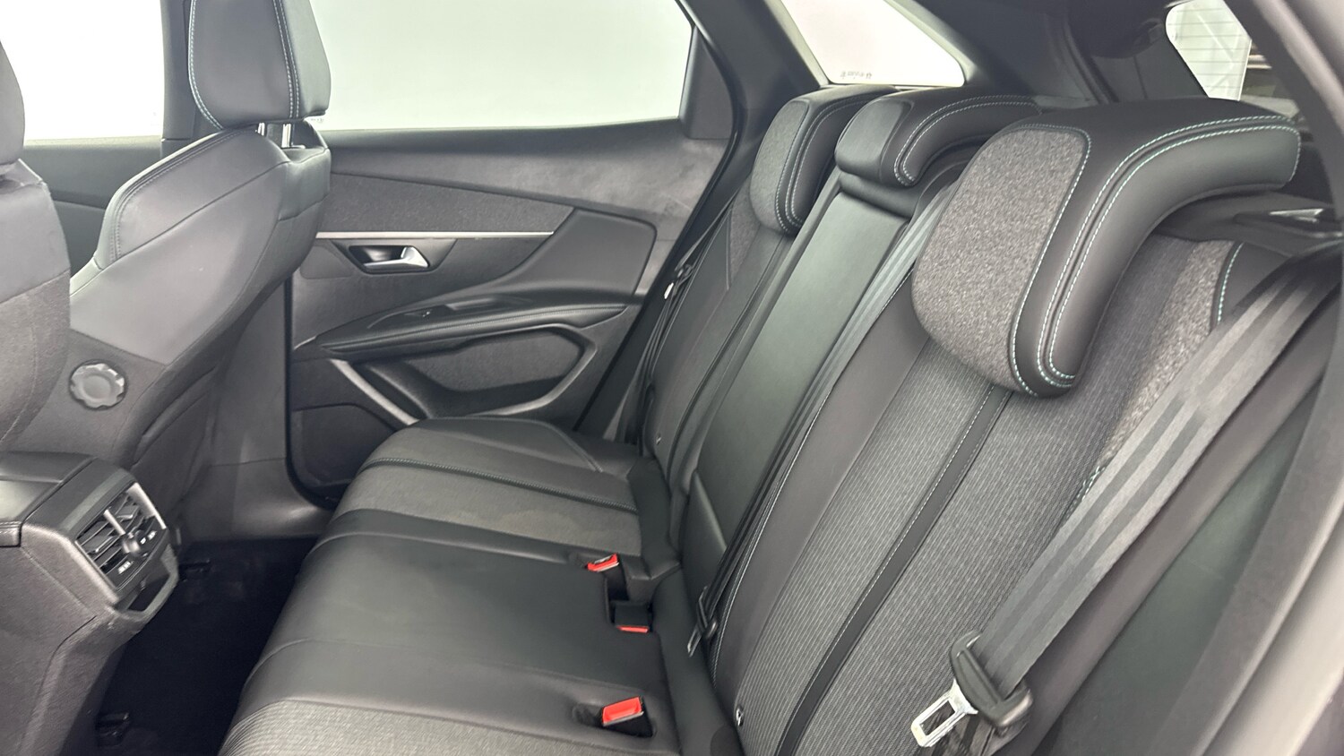 Used Peugeot 3008 2023 for sale - 76030034: Photo 14
