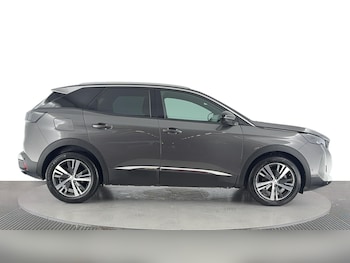 Used Peugeot 3008 2023 for sale - 76030034: Photo 3