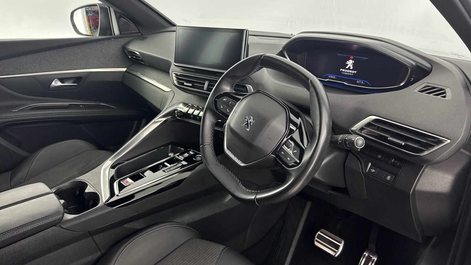 Used Peugeot 3008 2023 for sale - 76030034: Photo 45