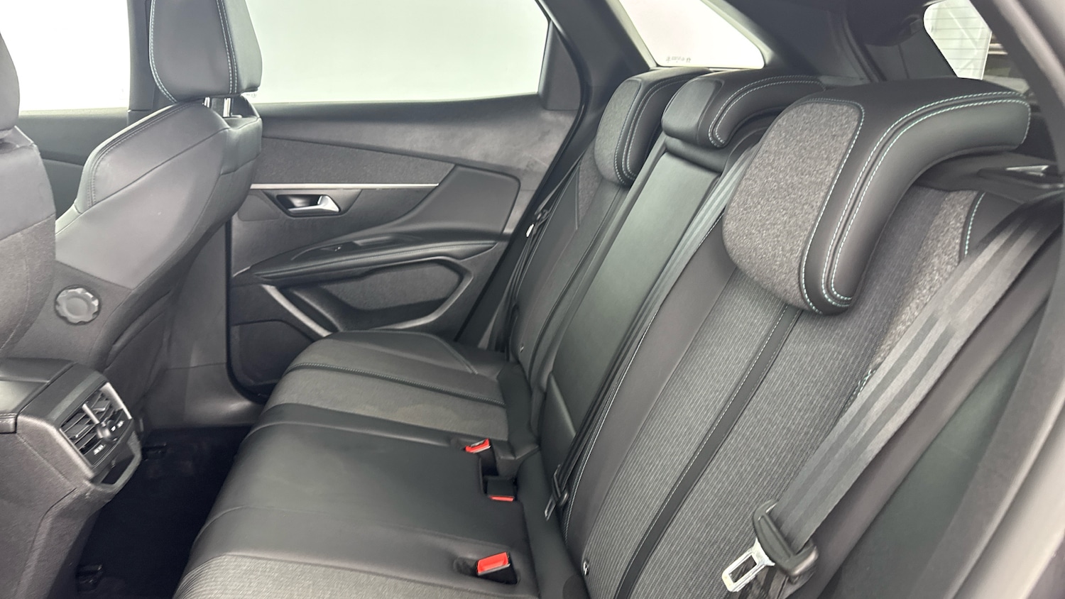 Used Peugeot 3008 2023 for sale - 76030034: Photo 49