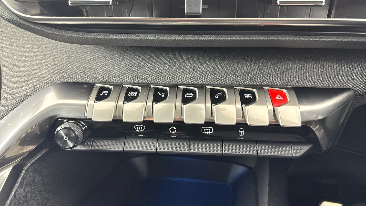 Used Peugeot 3008 2023 for sale - 76030034: Photo 54
