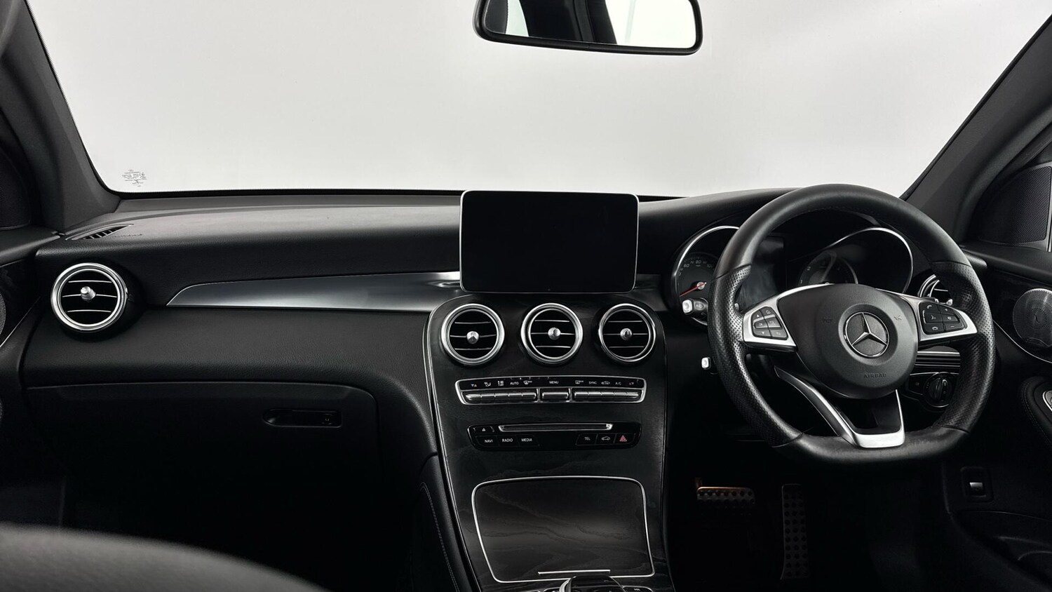 Used Mercedes-Benz GLC 2017 for sale - 77939863: Photo 11