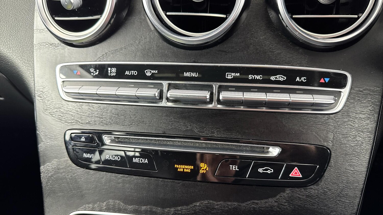 Used Mercedes-Benz GLC 2017 for sale - 77939863: Photo 19