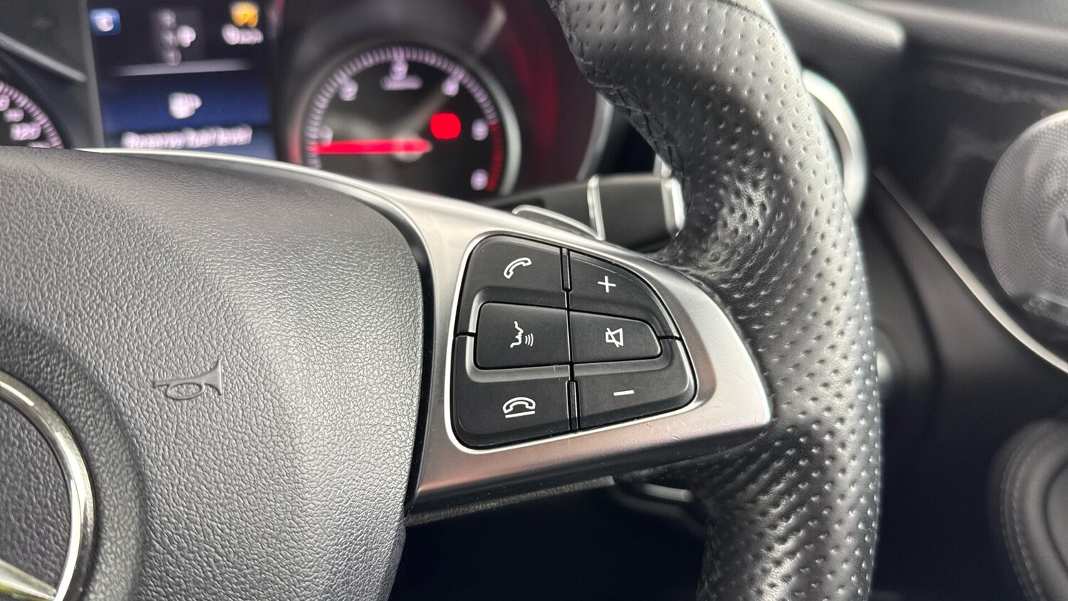 Used Mercedes-Benz GLC 2017 for sale - 77939863: Photo 22