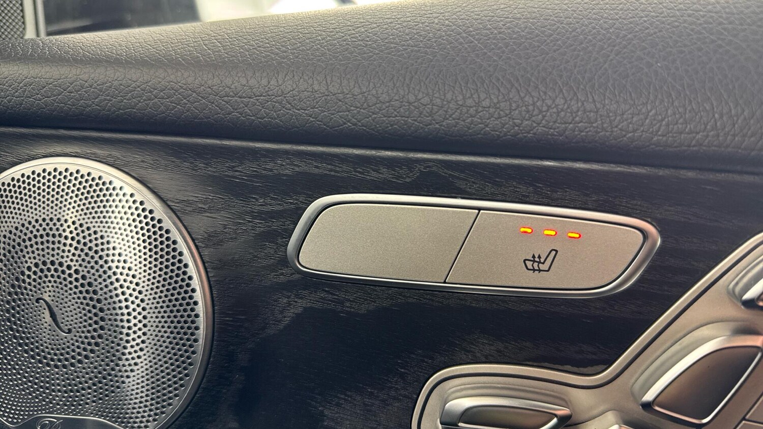 Used Mercedes-Benz GLC 2017 for sale - 77939863: Photo 31