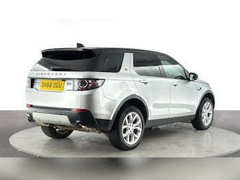 Used Land Rover Discovery Sport 2018 for sale - 79316316: Photo