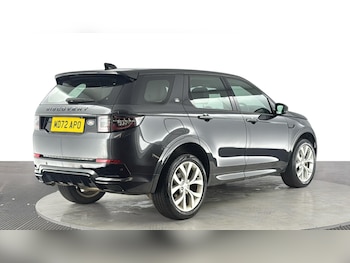 Used Land Rover Discovery Sport 2022 for sale - 79132418: Photo
