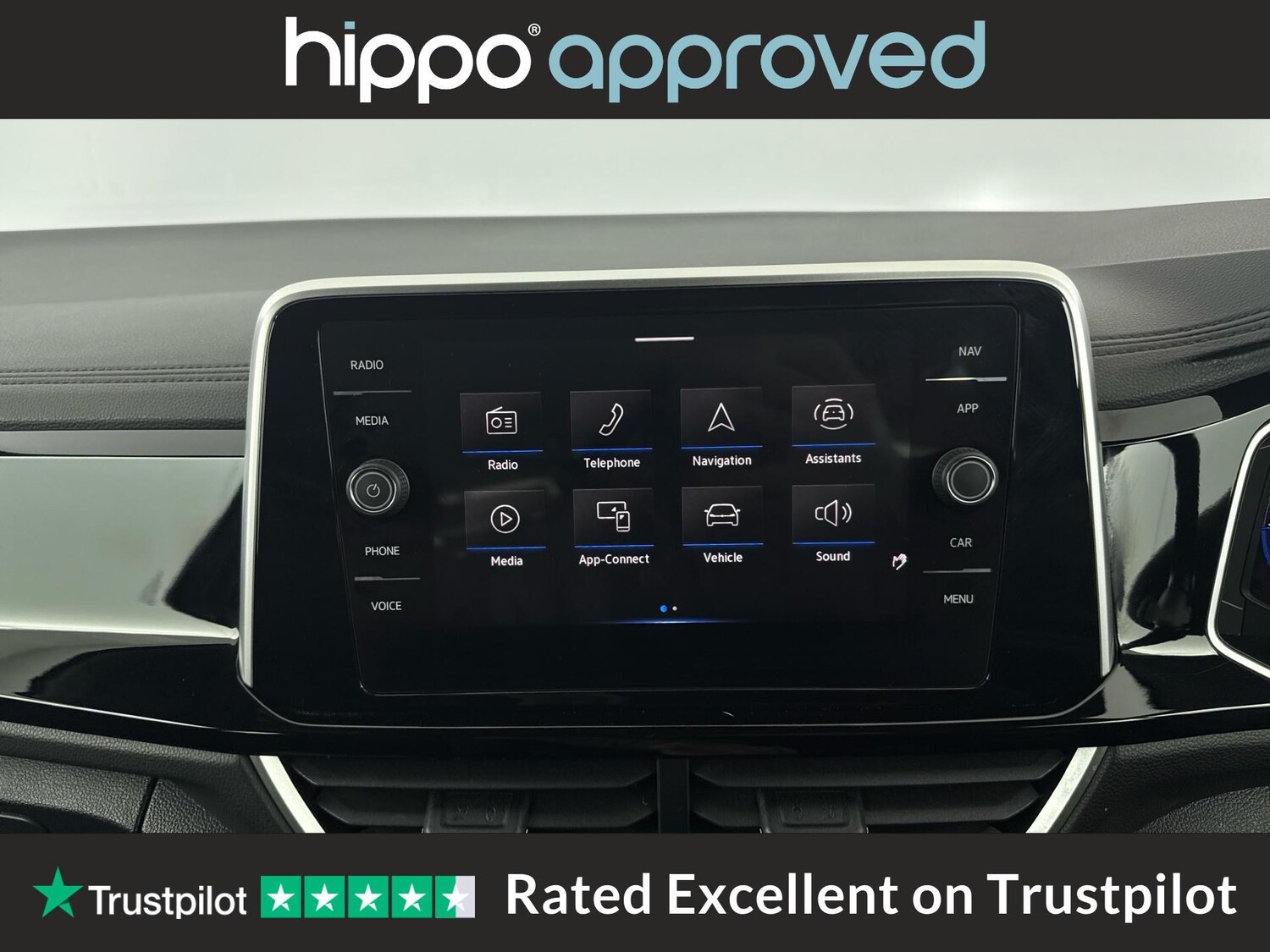 Used Volkswagen T-Roc 2024 for sale - 76657451: Photo 17