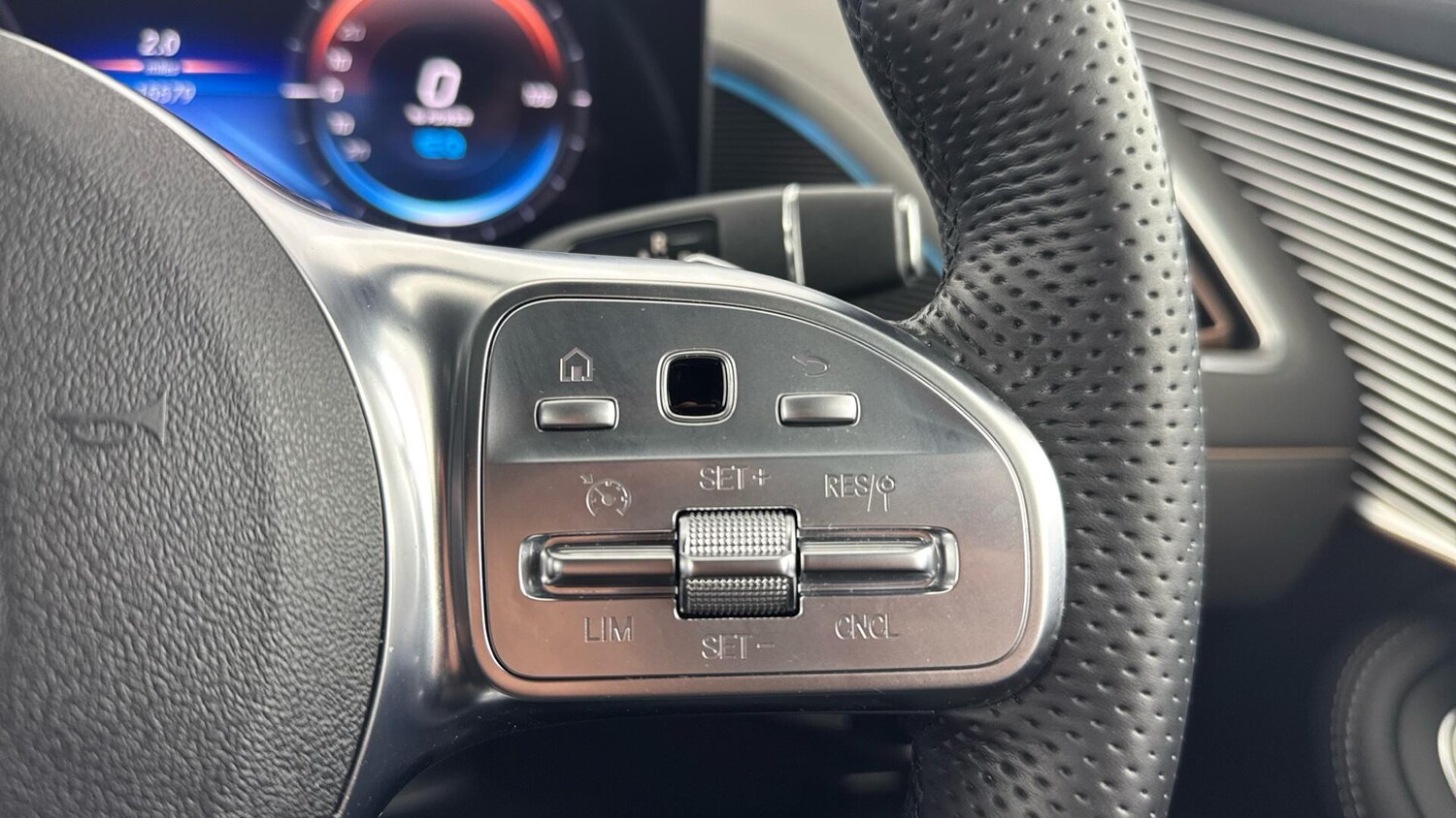 Used Mercedes-Benz EQC 2023 for sale - 77550691: Photo 29