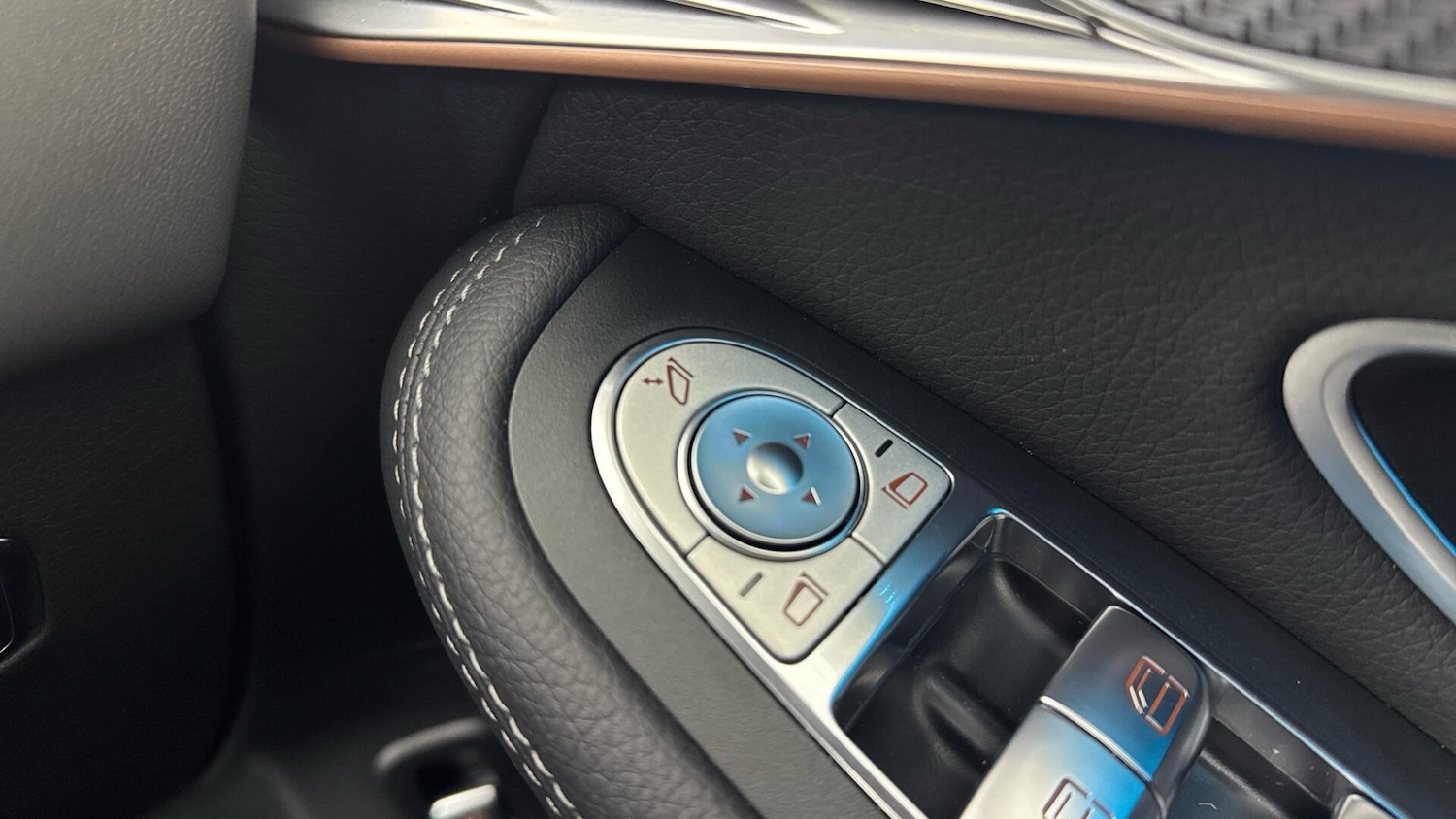 Used Mercedes-Benz EQC 2023 for sale - 77550691: Photo 30