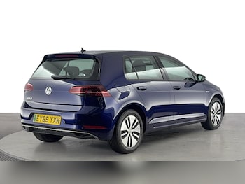 Used Volkswagen Golf 2019 for sale - 75598052: Photo
