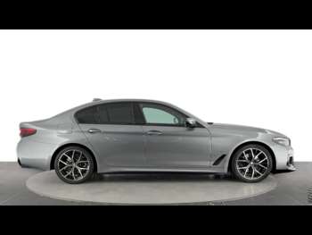 Used BMW 5 Series 2022 for sale - 74881874: Photo