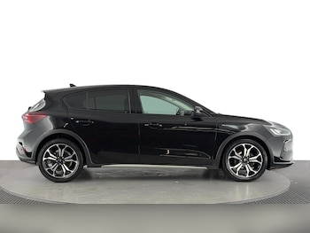Used Ford Focus 2022 for sale - 76197777: Photo 3