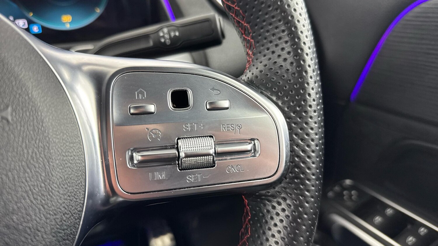 Used Mercedes-Benz EQB for sale - 77882511: Photo 31