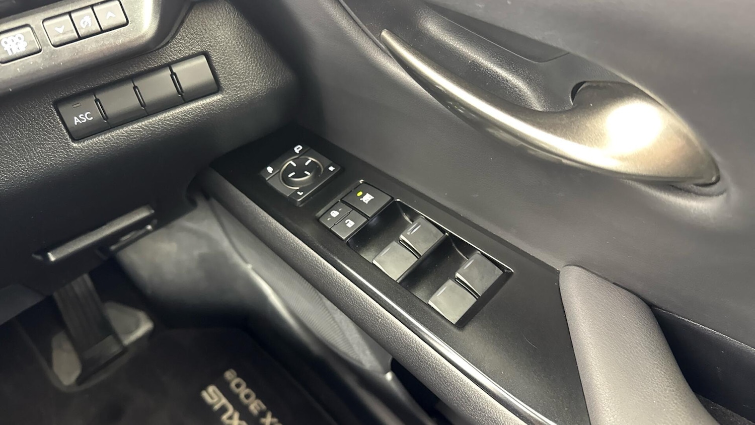 Used Lexus UX 2023 for sale - 78007226: Photo 19