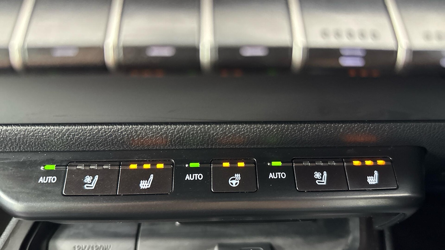 Used Lexus UX 2023 for sale - 78007226: Photo 28