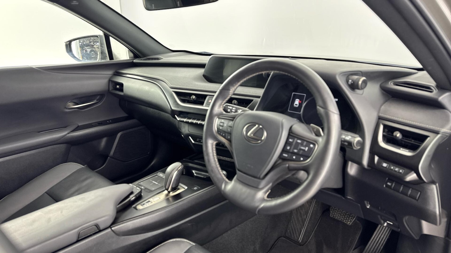Used Lexus UX 2023 for sale - 78007226: Photo 9