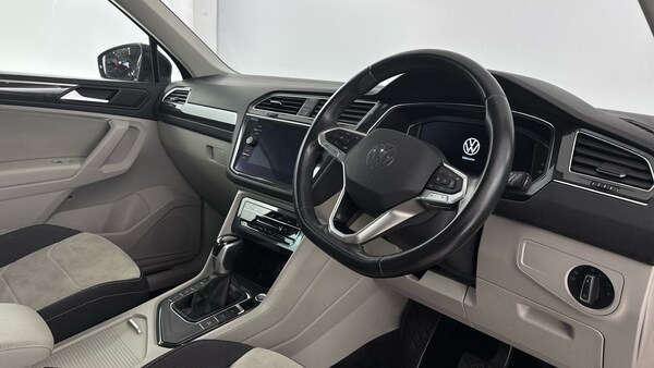 Used Volkswagen Tiguan 2021 for sale - 75694151: Photo 10