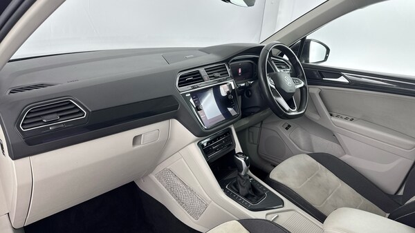 Used Volkswagen Tiguan 2021 for sale - 75694151: Photo 44
